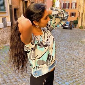 Trendy, Vintage, One-of-a-Kind top✨💙